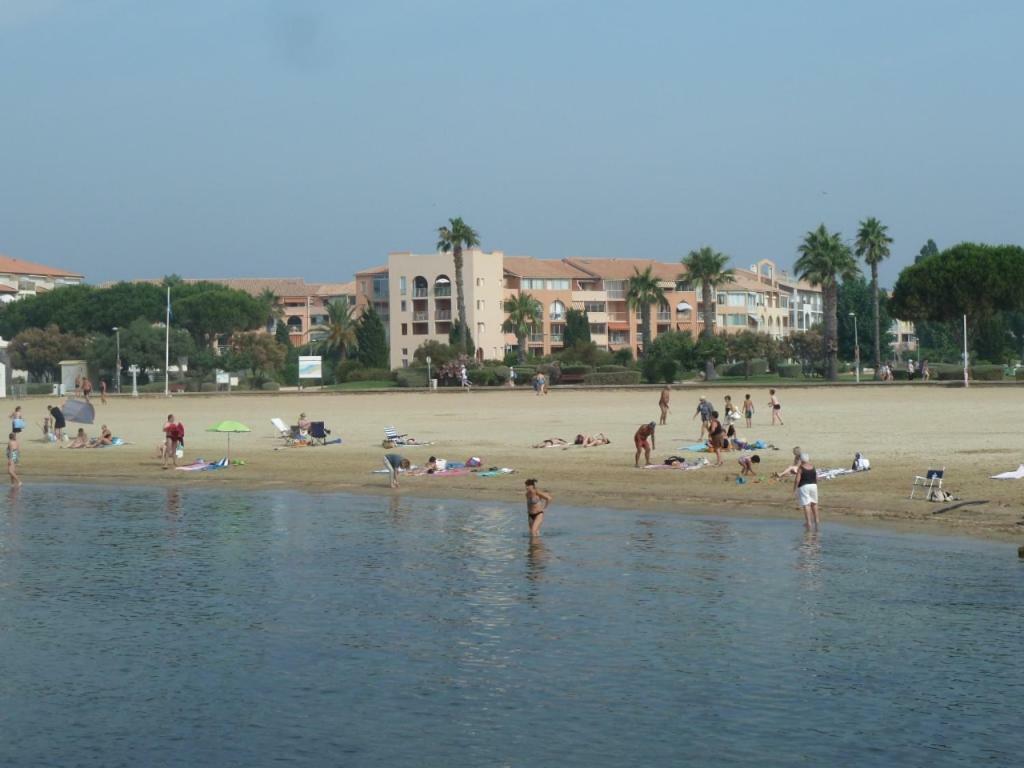 La Londe Les Maures Apartment Luaran gambar